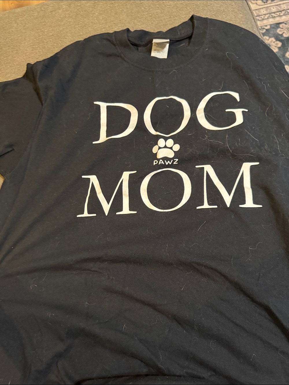 Dog Mom unisex T-shirt